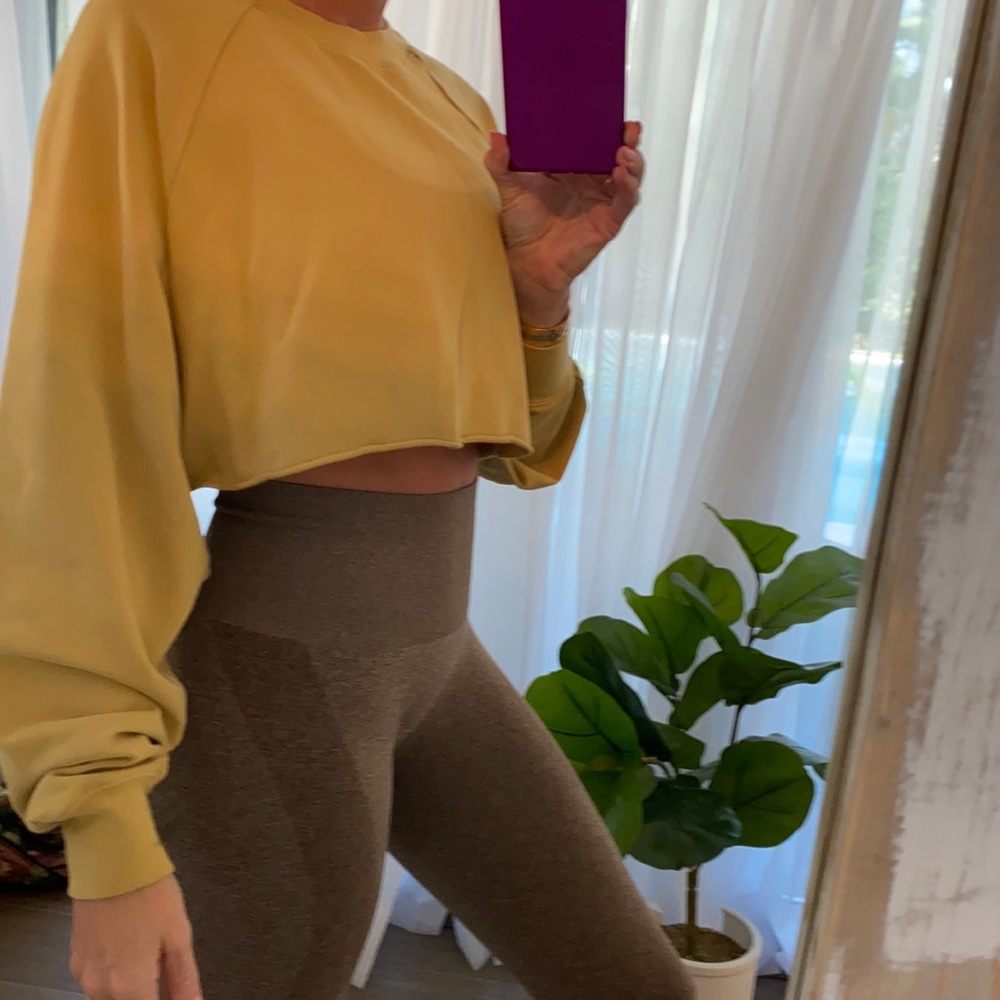 ALO crop sweatshirt